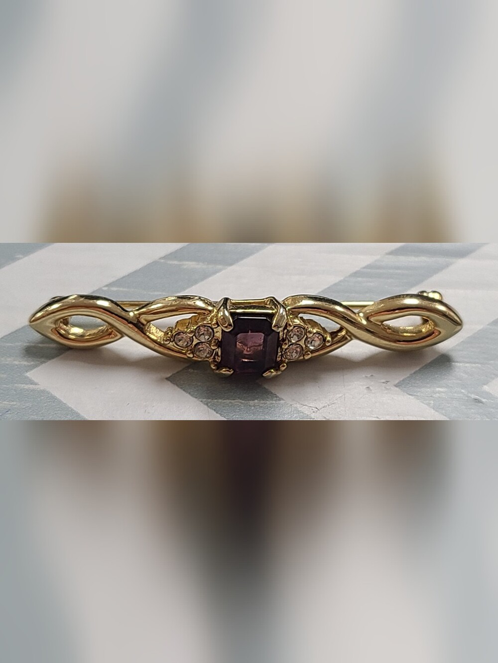 Gold Tone Infinity Bar Brooch Purple Emerald Cut Crystal Rhinestone Accents 2in
